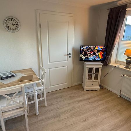 Ferienwohnung „Ole Karkenwech“ Husum-Roedemis Husum  Eksteriør bilde